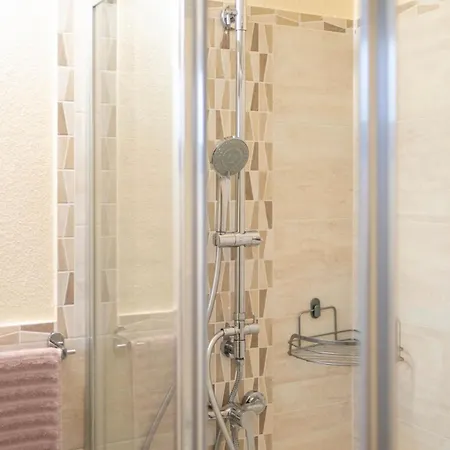 Aurora Apartment *
